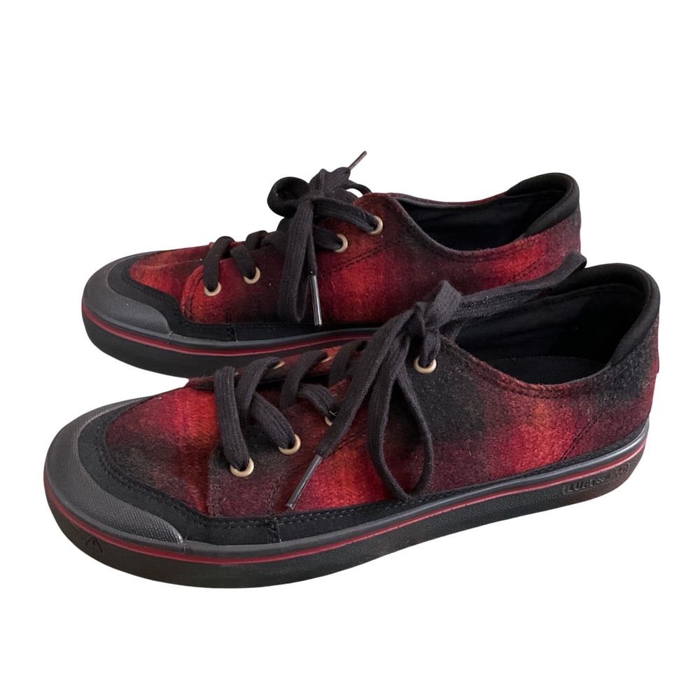 Keen Elsa IV Sneaker Women 9.5 Red Black Buffalo Plaid Wool Low Top 1023793